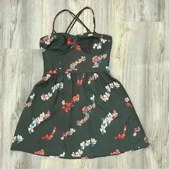 American Eagle Grey Floral Sleeveless Mini Dress Adjustable Sundress Size 10 - Picture 1 of 8